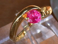 ルビー　リング18K9